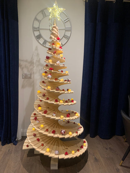 Spiral Design Wooden Christmas Tree